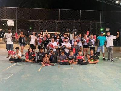 Alunos do muay thai do Exrcito do Bem agora lutaro com kits oficiais