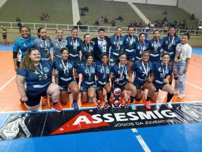 Equipe de handebol feminino adulto de Guaxup vence o JOJU 2023