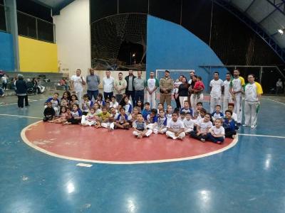 Deputado Arantes visita o projeto de capoeira 