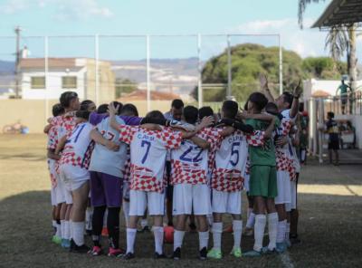 Equipes do Clube Atltico Parque dos Municpios vencem competio regional em Guap