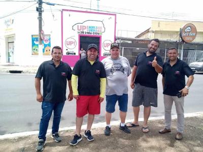 DIA DAS CRIANAS: UP Mobilidade Urbana promove carreata e distribui doces em bairros populares