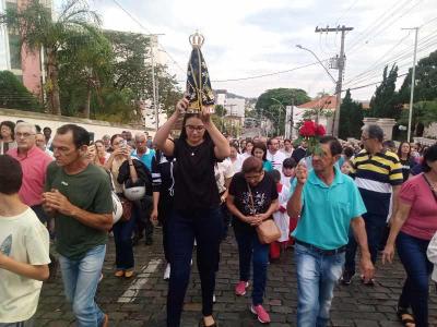 Devotos celebram com f e amor o Dia de Nossa Senhora Aparecida