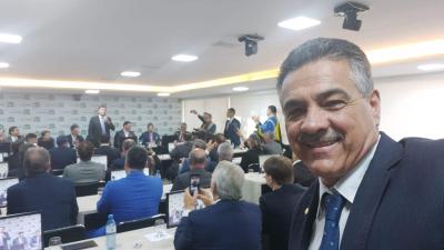 Deputado Emidinho Madeira divulga seu programa 