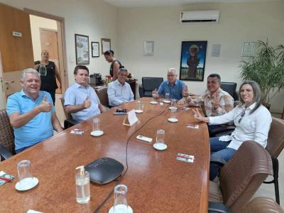 General Braga Netto visita a sede da Cooxup e participar de encontro regional do PL em Nova Resende