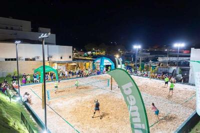 Unimed Guaxup realiza seu 1 Open de Beach Tennis com 80 duplas