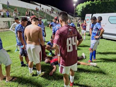 QUE TRISTE: Atleta e massagista so atingidos por bomba no Estdio Municipal de Guaxup