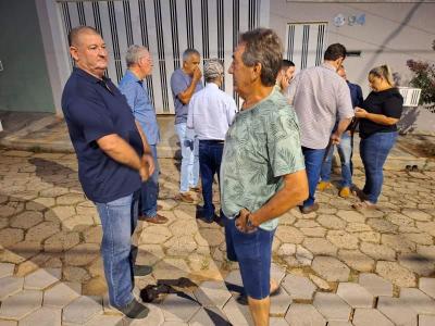 Moradores, Prefeitura e Cmara debatem soluo definitiva aos problemas do Parque da Figueira