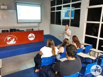 Ingressantes  faculdade de Arquitetura e Urbanismo do Unifeg participam de aula magna 