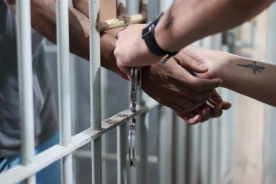 Homem de 41 anos  detido por furto de celular em Guaxup