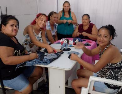 Associadas  ONG Mulheres Preciosas agora contam com curso de artesanato