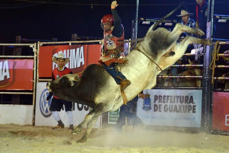 Guaxup Rodeo Festival mais um ano com etapa da EkipRozeta na Expoagro