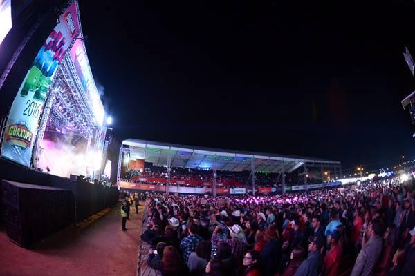 Expoagro comea com casa cheia e grandes shows agitando o pblico