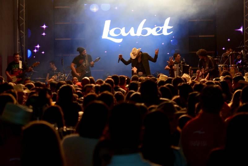 O sertanejo prevaleceu na segunda noite da Expoagro Guaxup