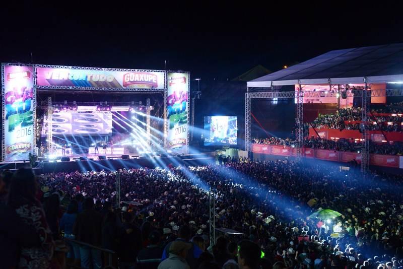 O sertanejo prevaleceu na segunda noite da Expoagro Guaxup