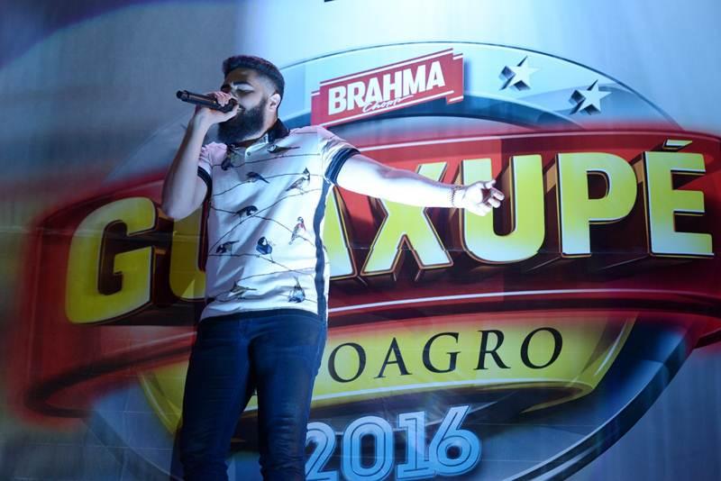 O sertanejo prevaleceu na segunda noite da Expoagro Guaxup