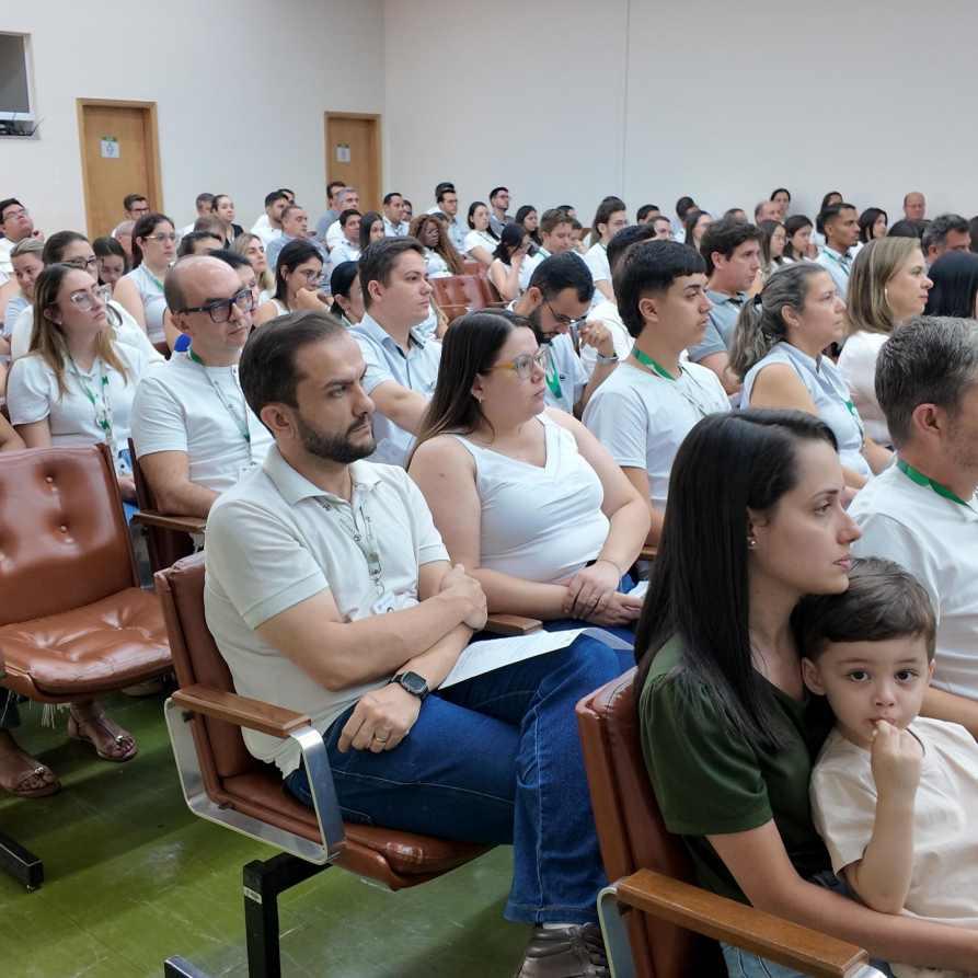 Cooxup� realiza Ato Ecum�nico e refor�a mensagem de uni�o entre colaboradores