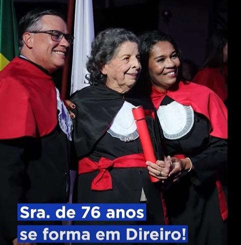 Aos 76 anos, doutora em Educa��o � ovacionada ao se formar em Direito pelo UNIFEG