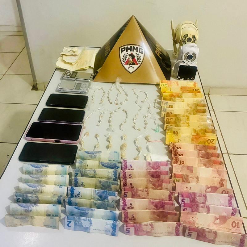 Pol�cia Militar prende suspeito por tr�fico de drogas e apreende entorpecentes em Monte Belo