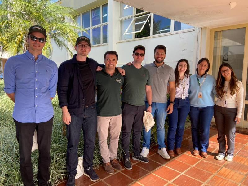 Cooxup� recebe representantes internacionais para alinhamento comercial em Guaxup� (MG)
