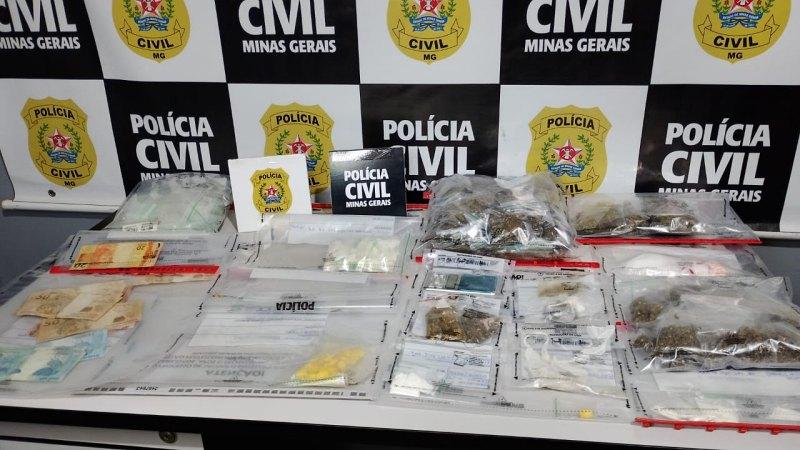 PCMG realiza opera��o em Muzambinho, prende investigado e apreende grande quantidade de drogas