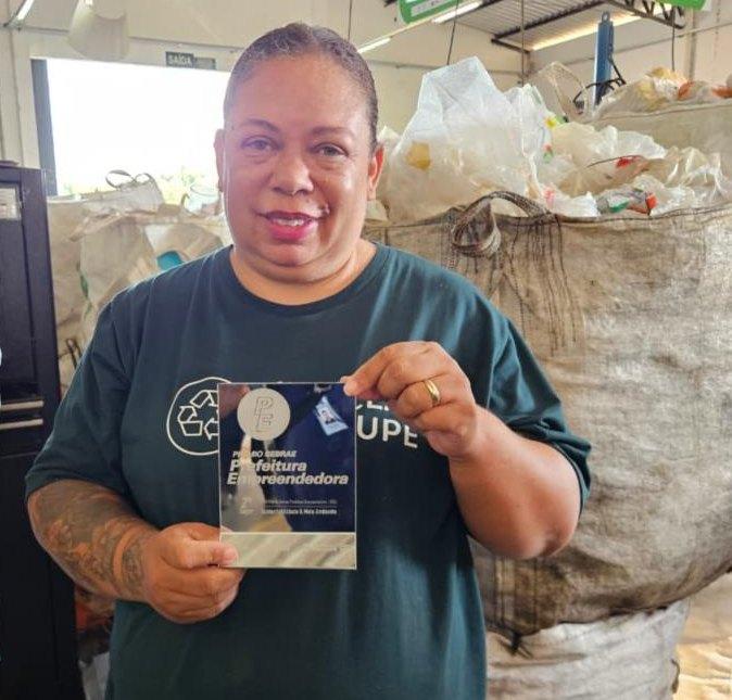 Trabalho da usina Recicla Guaxup� � premiado pelo Sebrae