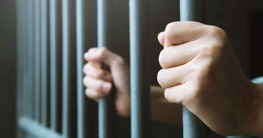 PMs de Guaran�sia capturam foragido da Justi�a que havia sido condenado por furto