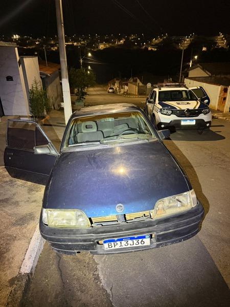 Persegui��o termina com ve�culo apreendido e droga localizada pela Guarda Municipal em Guaxup�