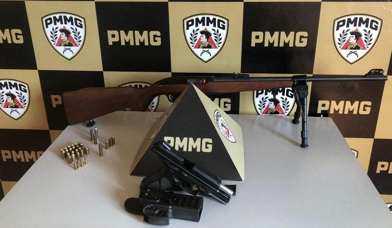 Homem � preso ap�s den�ncia de amea�a a desafeto com o emprego de arma de fogo 