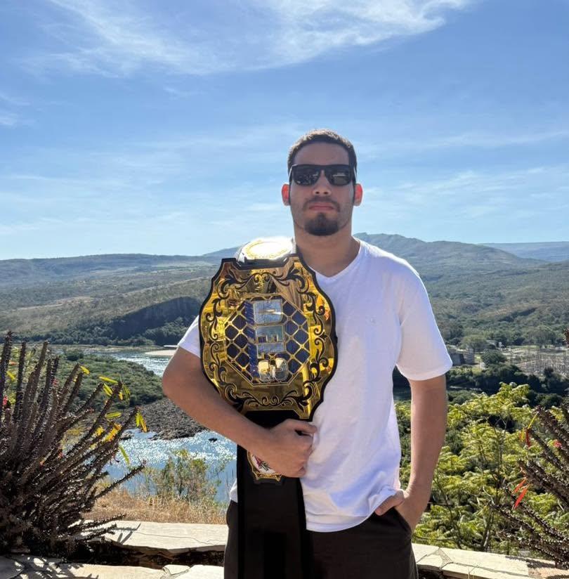 Eduardo Pand�o conquista cintur�o em Minas Gerais e leva t�tulo para Mococa