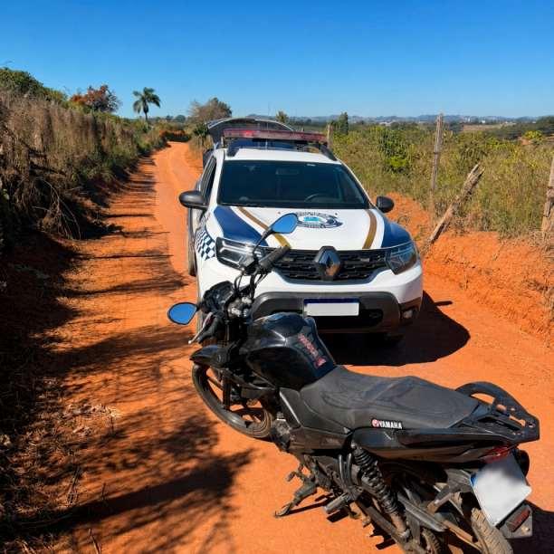 Guardas municipais capturam suspeitos e recuperam moto furtada em Guaxup� 