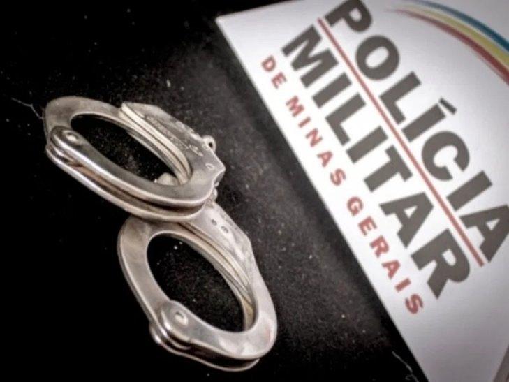 Motorista � preso por embriaguez ao volante e amea�a policial durante Opera��o Lei Seca em Juruaia