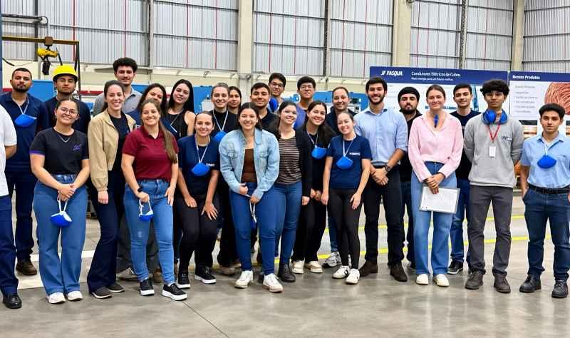 Alunos de Engenharia de Produ��o e Qualidade do Unifeg vivenciam aula pr�tica na JF Pasqua