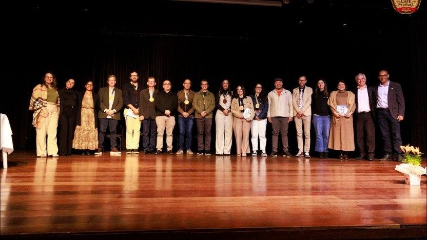 Academia Guaxupeana de Letras promove hoje reuni�o aberta � comunidade 
