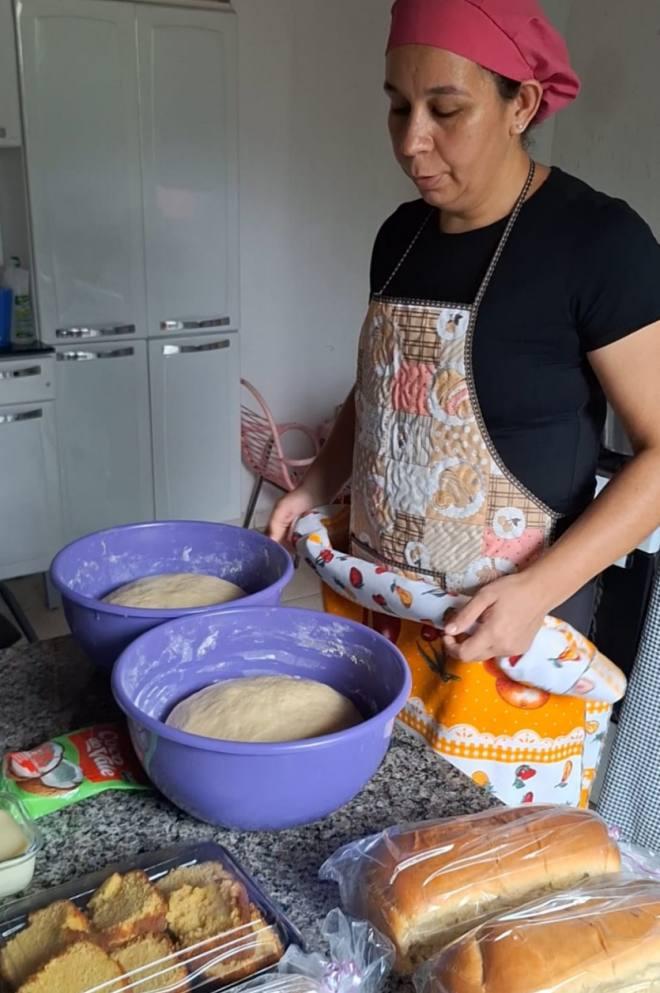 A linda hist�ria de uma m�e-solo que se reinventa para cuidar do filho deficiente em Guaxup�