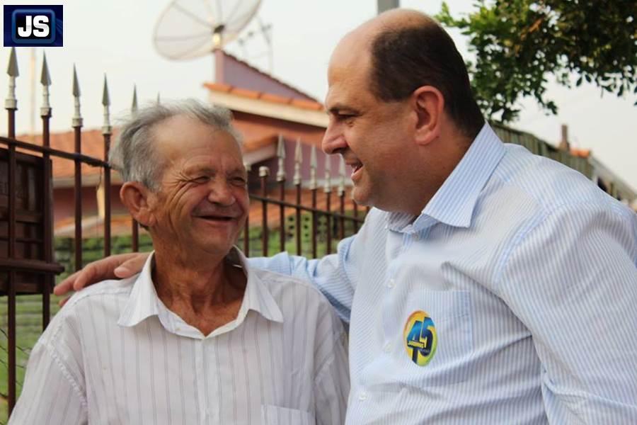 Na reta final, Jarbinhas tem recepo calorosa nas ruas de Guaxup