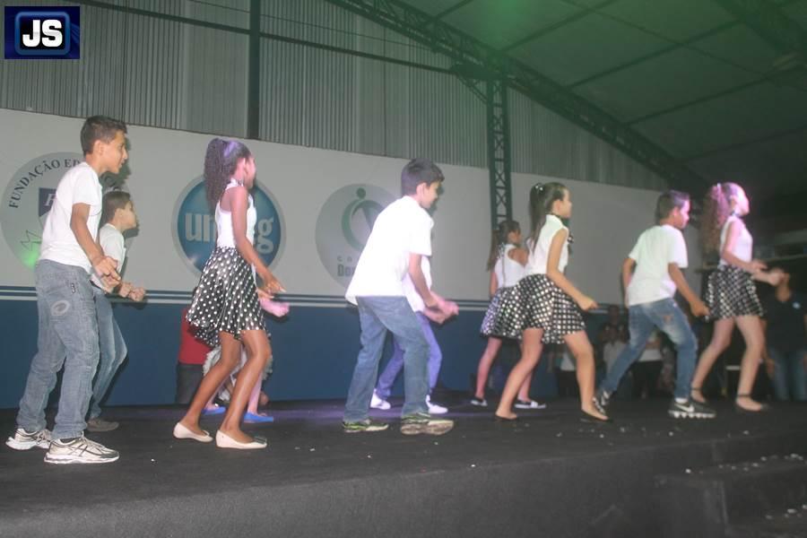 Realizado com sucesso o 1 Show de Talentos do Colgio Dom Incio de Guaxup