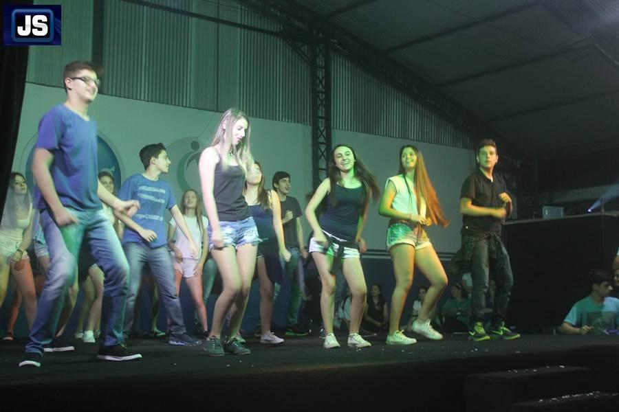 Realizado com sucesso o 1 Show de Talentos do Colgio Dom Incio de Guaxup