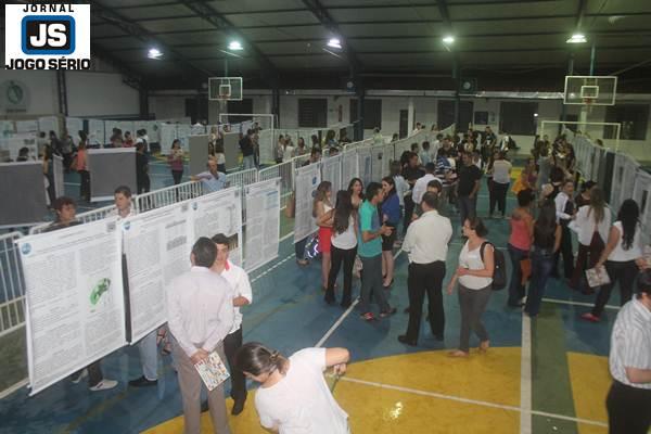 Veja como foi a primeira noite do 4 Congresso Cientfico do Unifeg