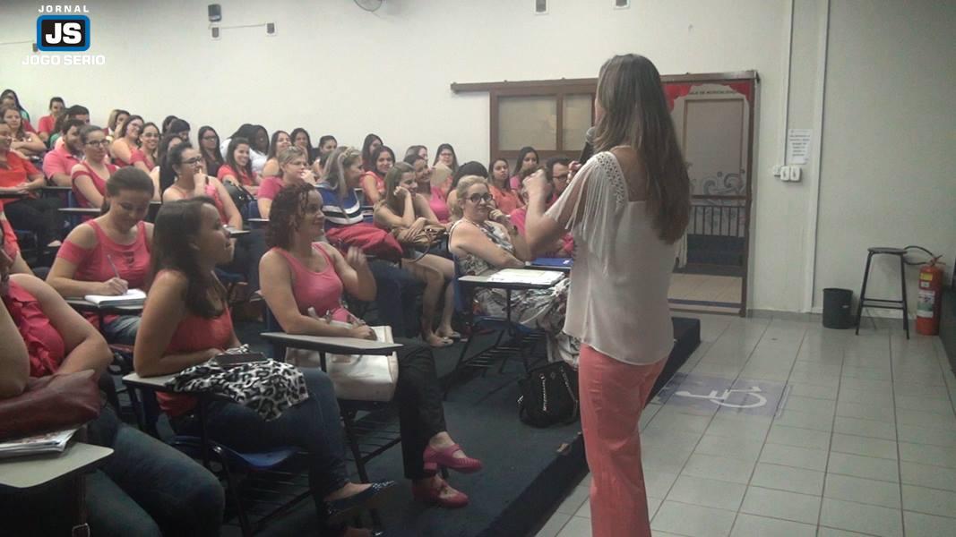 Docente do Unifeg ministra palestra sobre combate ao cncer