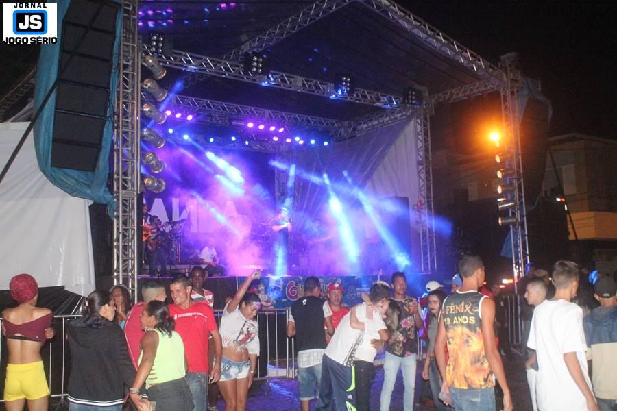 Dona Banda brilha no palco do Carnaval Guaxup 2017