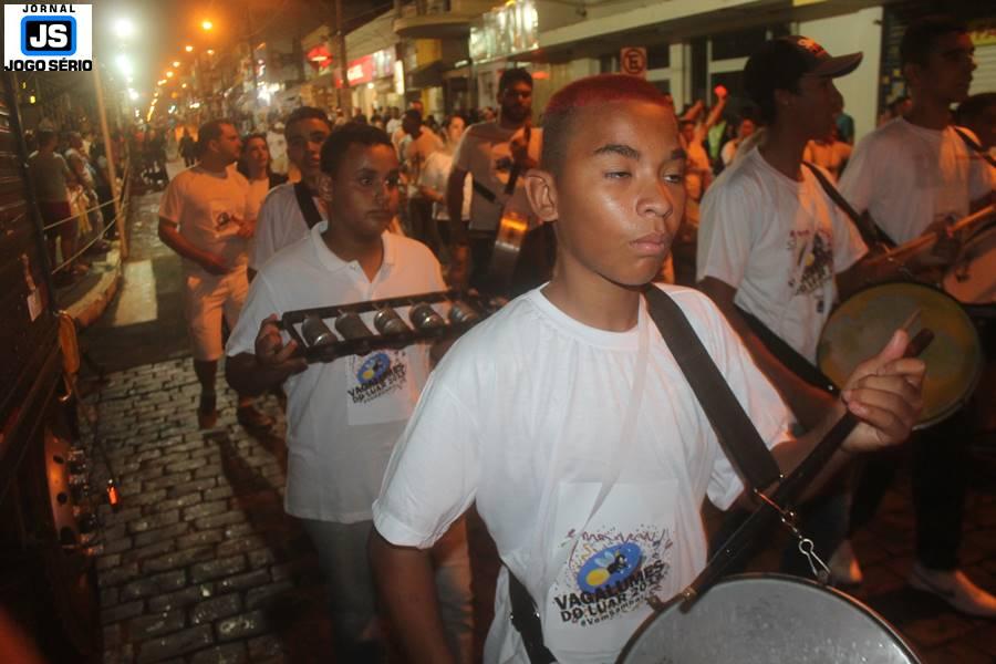 Vagalumes trazem Massa Fina e sua turma com samba no p