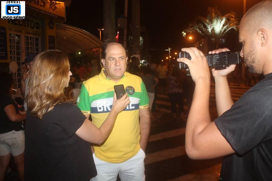 Vagalumes trazem Massa Fina e sua turma com samba no p