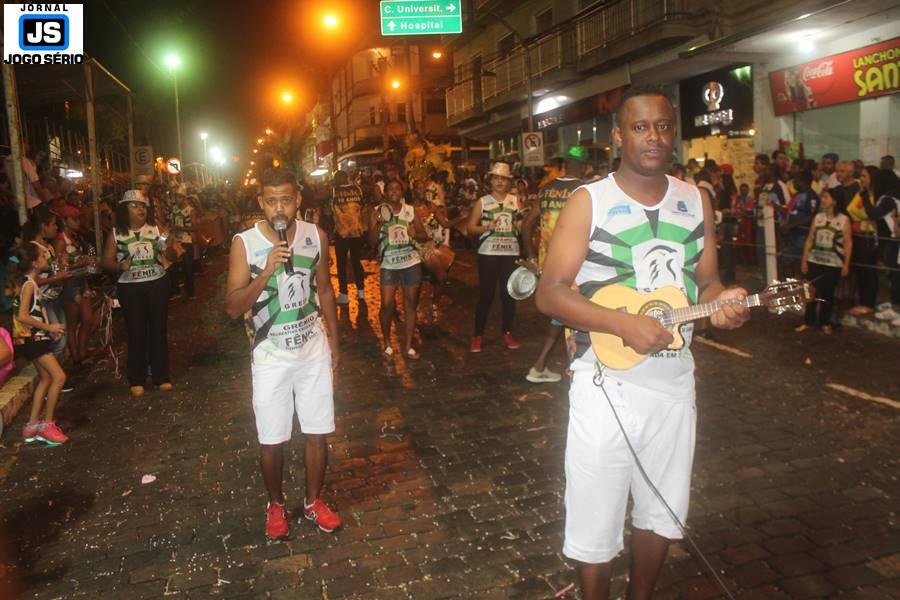 Fnix homenageia Elias Jos e as estaes climticas no Carnaval Guaxup 2017