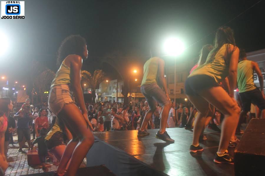 Lambaerbica do Espao embalou o domingo de Carnaval em Guaxup 