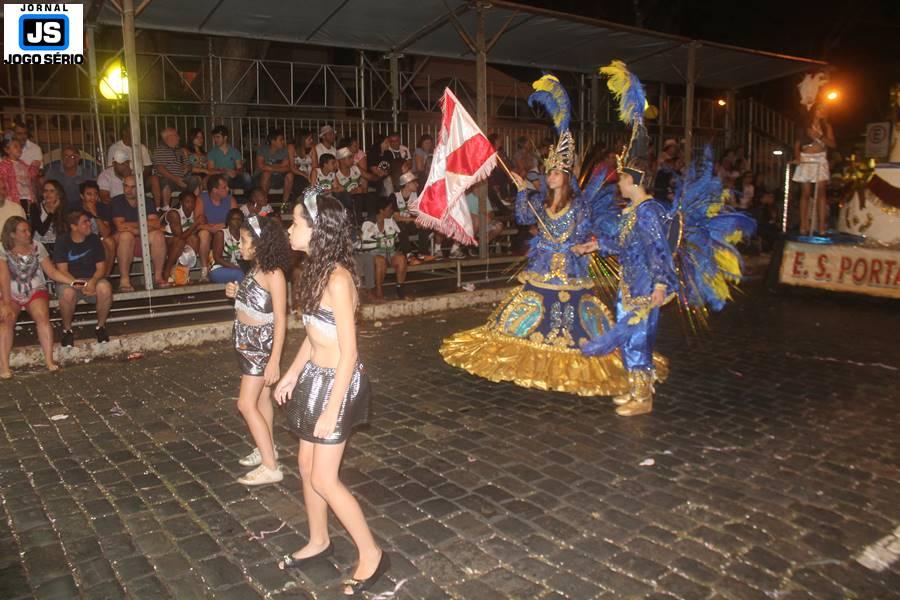 Portal de Minas empolga folies com homenagem aos cem anos do samba