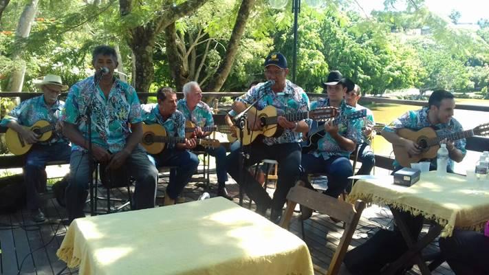 Grupo Viola & Cia relembra sertanejo raiz no Guaxup Country Club