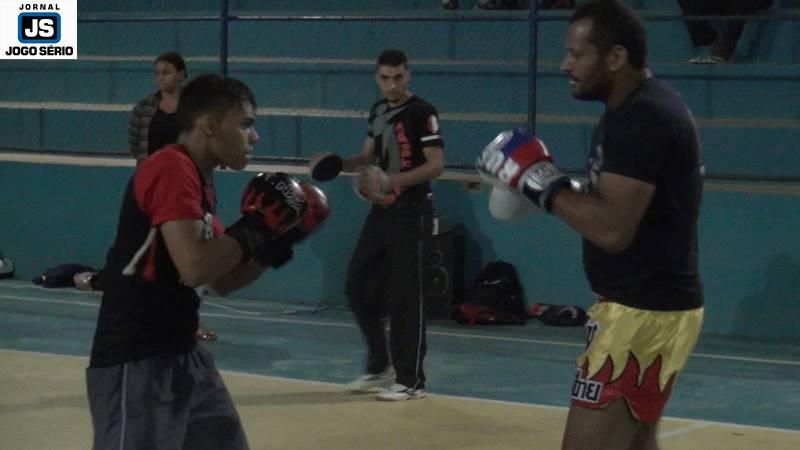 Muay Thai do Exrcito do Bem realiza cerimnia de troca de graduao