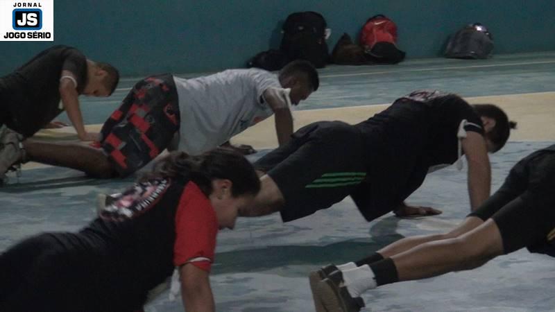 Muay Thai do Exrcito do Bem realiza cerimnia de troca de graduao