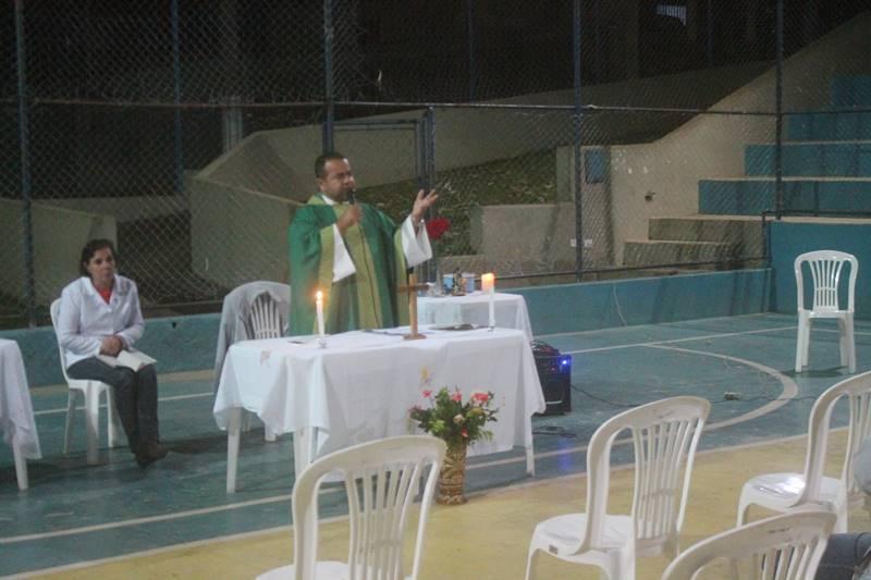 Exrcito do Bem realiza missa para adultos e crianas