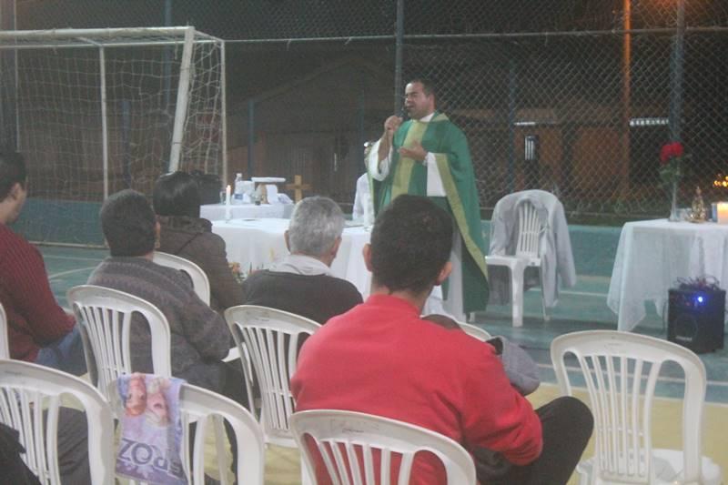 Exrcito do Bem realiza missa para adultos e crianas